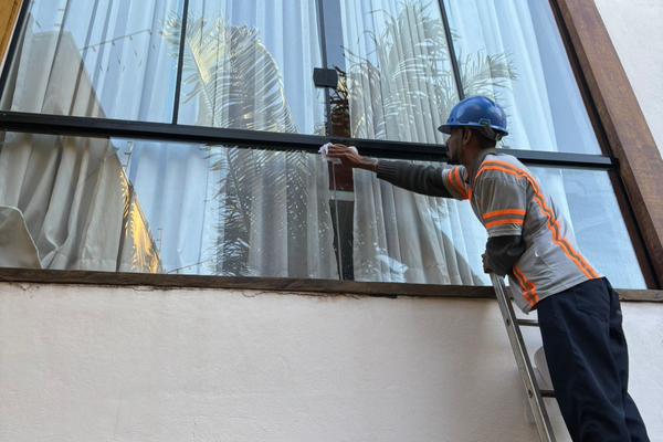 Limpeza de superficies GS Facilities em Pouso Alegre - MG 18